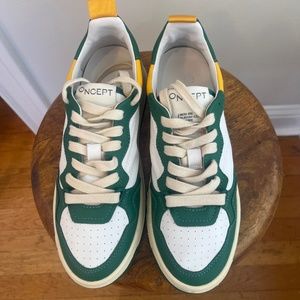 NEW Women's ONCEPT phoenix sneaker in green fields -7.5M